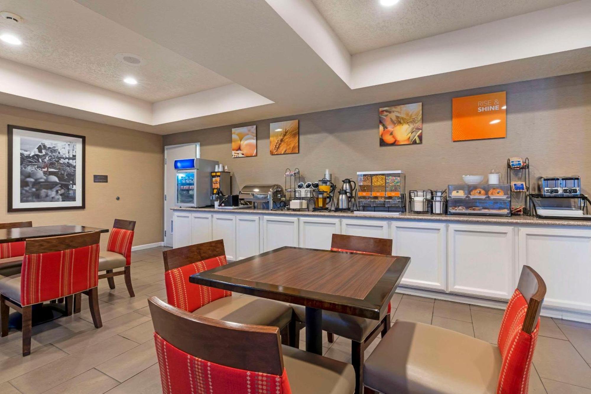 Comfort Inn Lathrop Stockton Airport Exterior foto